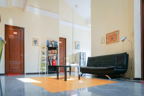 Hostal Green Surabaya Homey