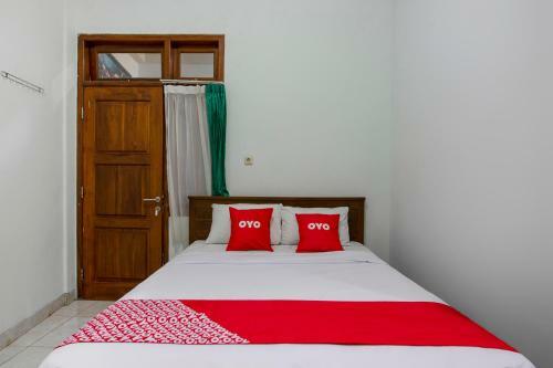 Hotel Oyo 3815 Kutisari Selatan 21 Syariah