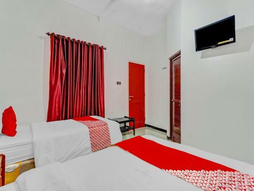 Oyo Flagship 90717 Hotel Kalimantan Surabaya