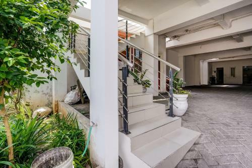 Hotel Oyo 90935 Rumah Kost Metroliving