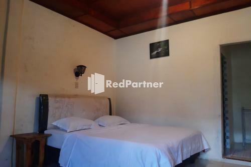 Hotel Laster Jony's Guesthouse Samosir Redpartner