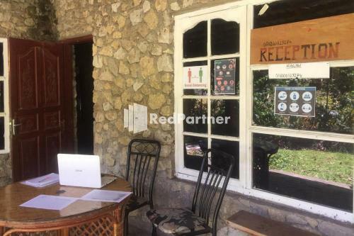 Hotel Toba View Homestay Redpartner