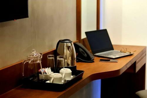 Kambaniru Beach Hotel And Resort