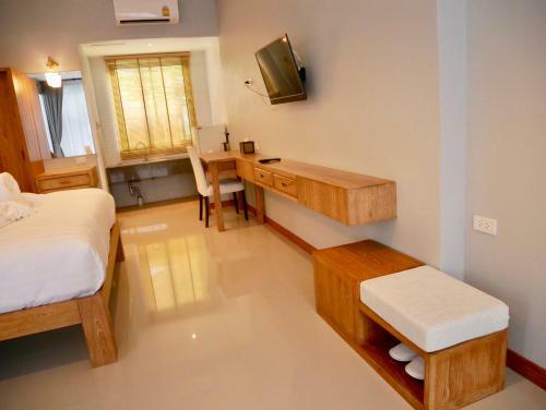 Hotel Look At Home Lamphun