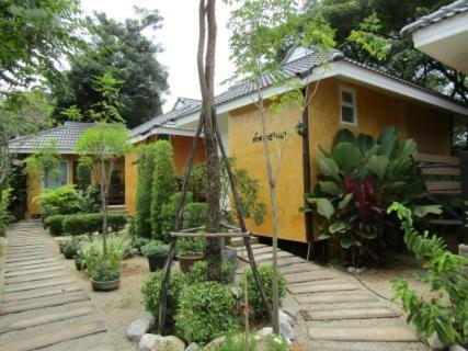 Hotel ??????????????? (resort At Lampang)