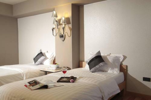Hotel Diary Suite