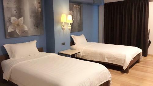 Hotel Diary Suite