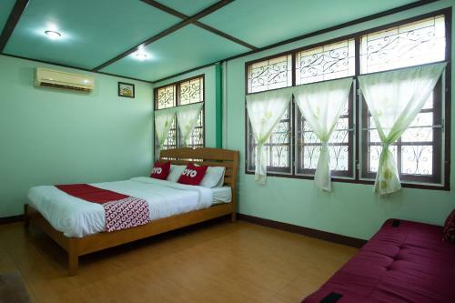 Hotel Oyo 402 Raknatee Resort