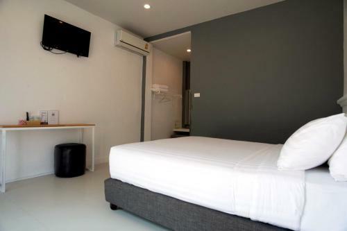 Hotel Bhive