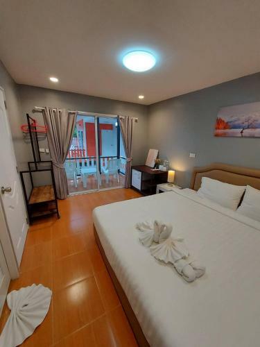 Hostal The Garden Town Residences