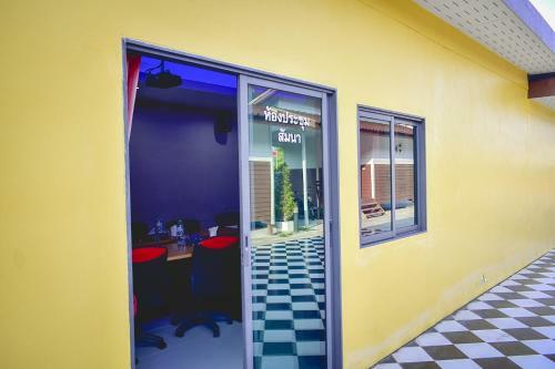 Hostal The Garden Town Residences