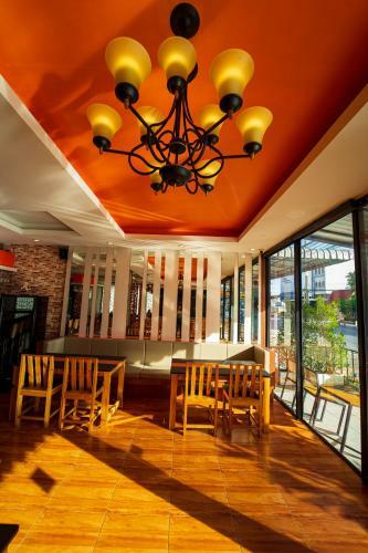 Hostal The Garden Town Residences