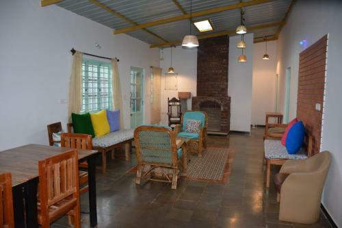 The Bougainvilla Stay-kattabettu