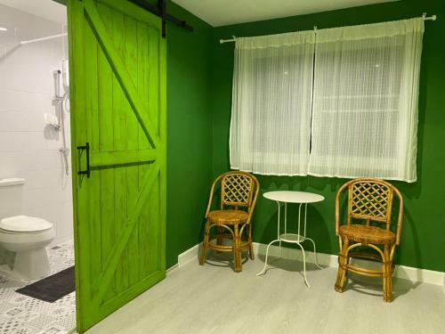Hostal Grasshopper Bed And Cafe