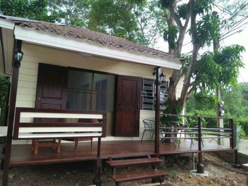 Hostal Wasuthan Garden House