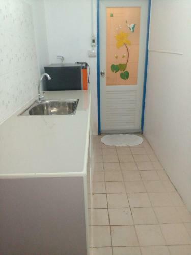 Hostal U-sa-by House
