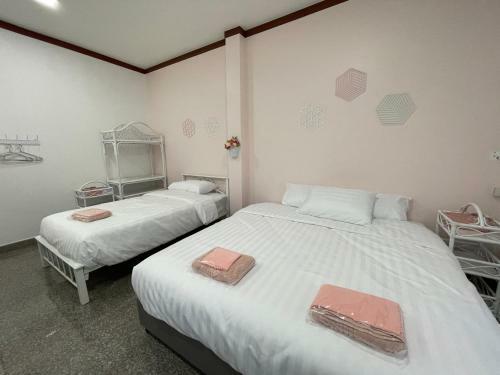 Villa Minimal House Phichit
