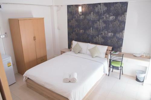 Malizon Hotel And Residences