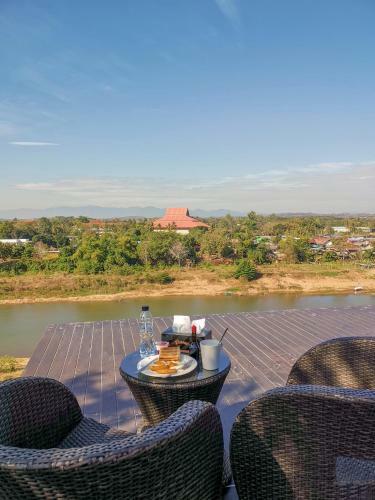 Hotel River Valley Resort
