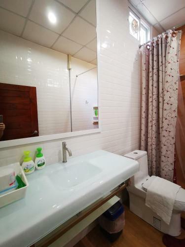 Hostal ????????????