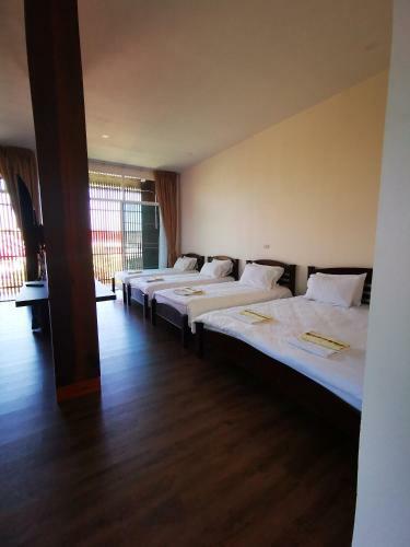 Hostal ????????????