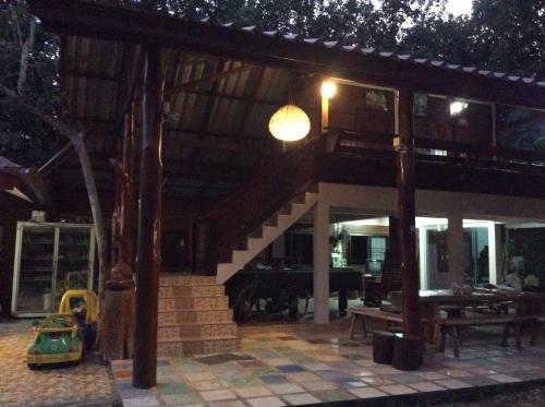 Settee Homestay