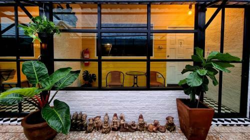 Hostal The One House