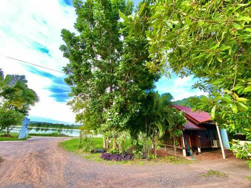Hotel Jamsai Resort