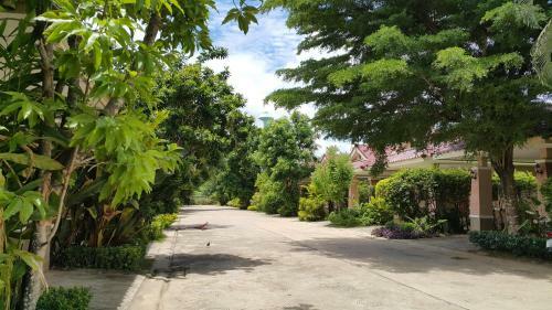 Garden Corner Resort & Hotel