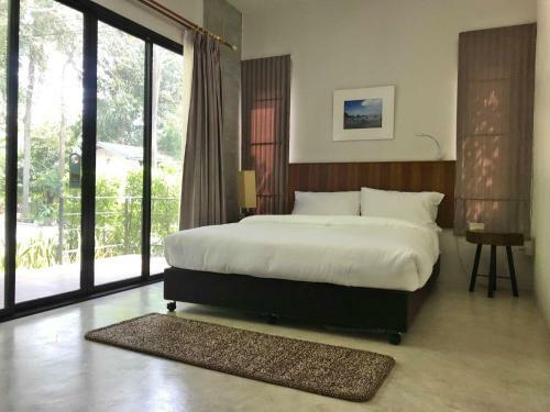 The Monkey Resort Donheang