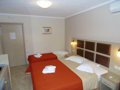 Gaia Studios & Apartments
