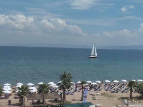 Santa Beach Hotel