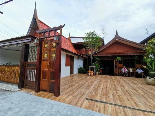 Hostal Chanida Home