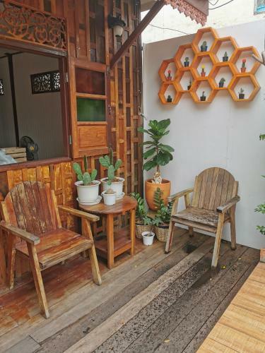 Hostal Chanida Home