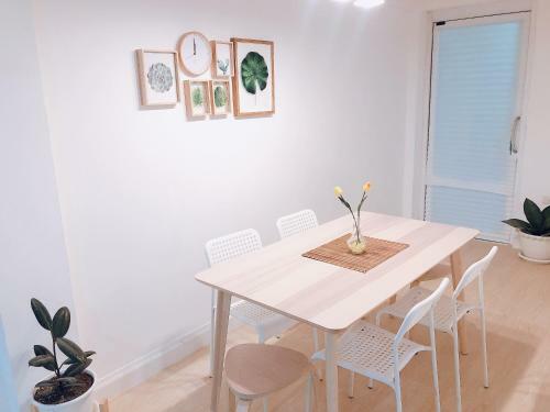 Room Story Hostel