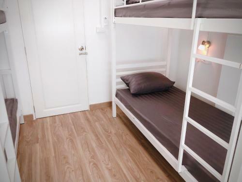 Room Story Hostel