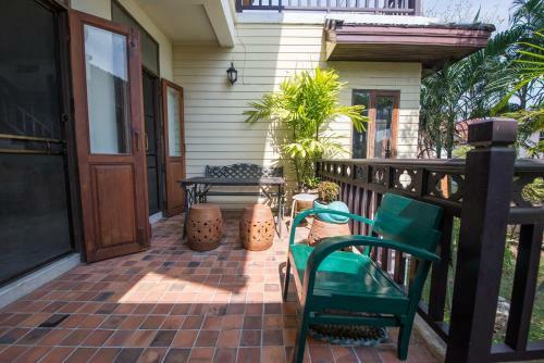 Hostal Phuttal Residence