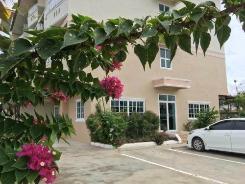 Boonbundal Hotel