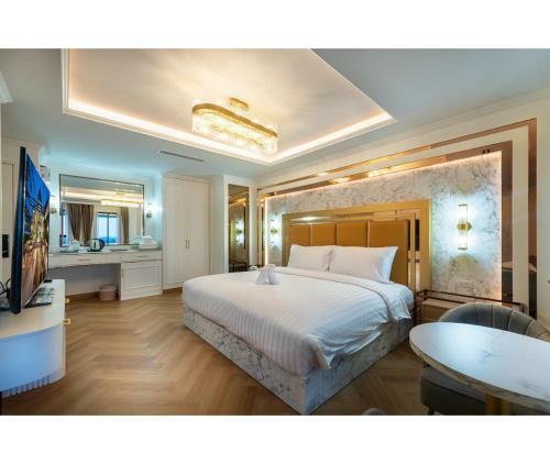 Nine River Hotel
