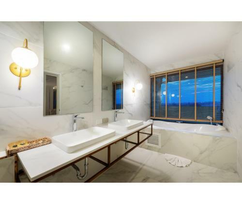 Nine River Hotel