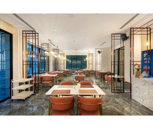 Nine River Hotel