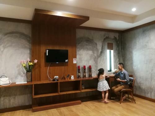 Hotel The Sun Resort Ratchaburi