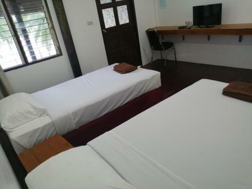 Hotel Jansom Beach Resort