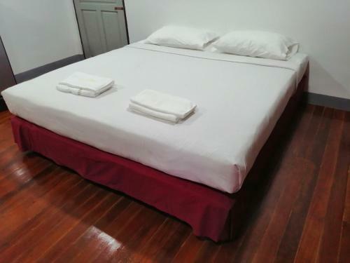 Hotel Jansom Beach Resort