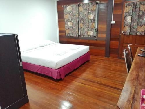 Hotel Jansom Beach Resort