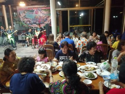 Hotel Jansom Beach Resort