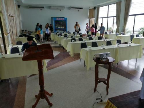 Hotel Jansom Beach Resort