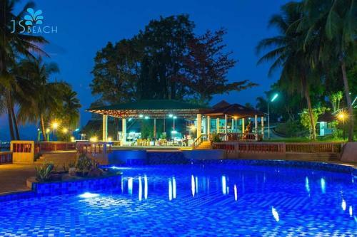 Hotel Jansom Beach Resort