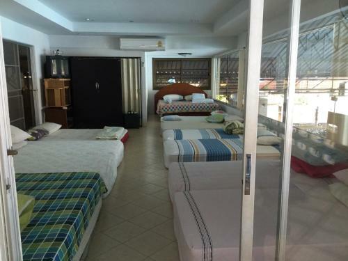 Hostal Tpp Pool House