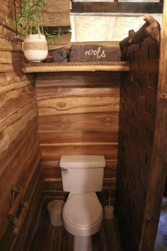 Lodge Roots Tree House